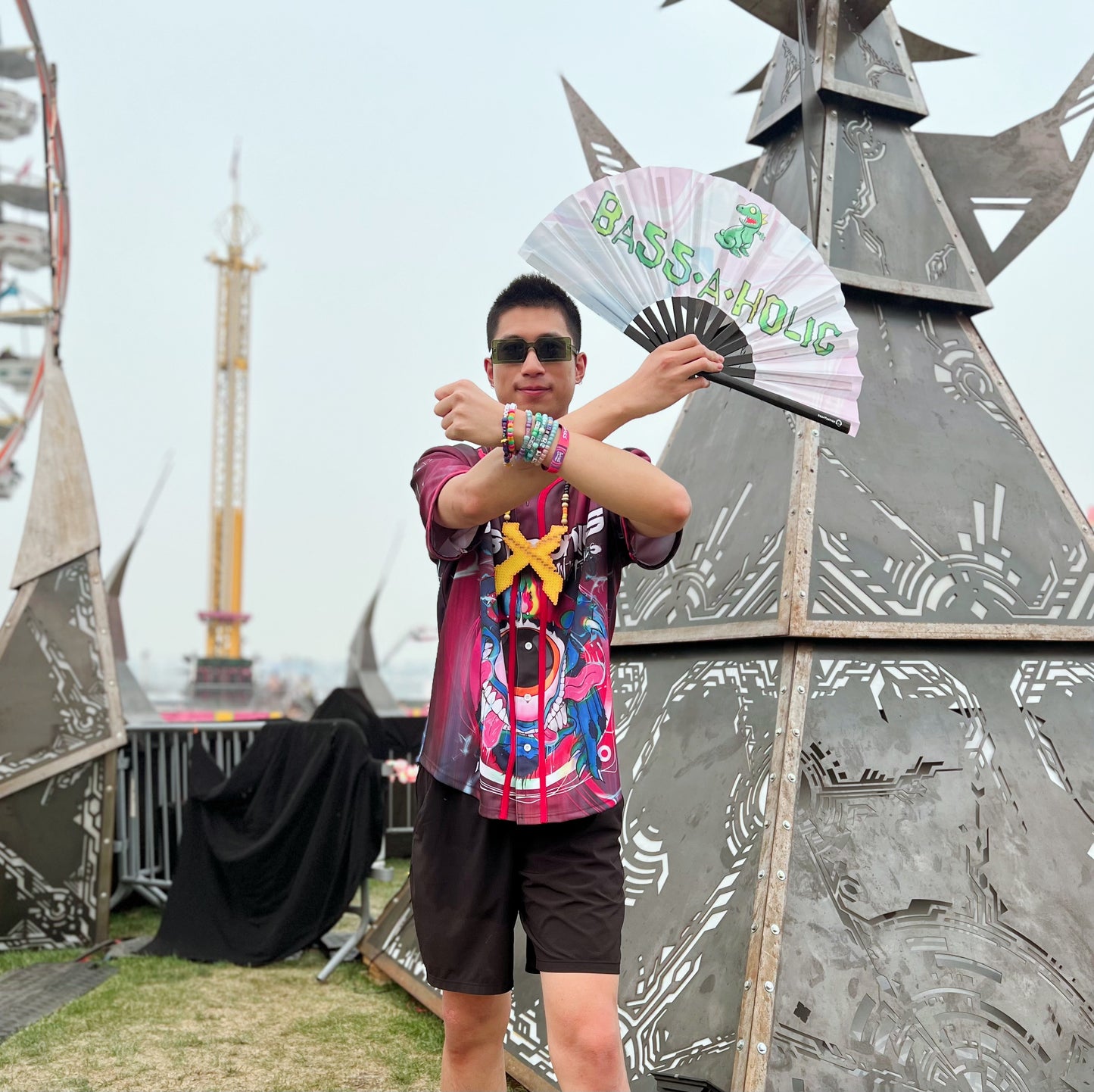 Bass-A-Holic Hand Fan
